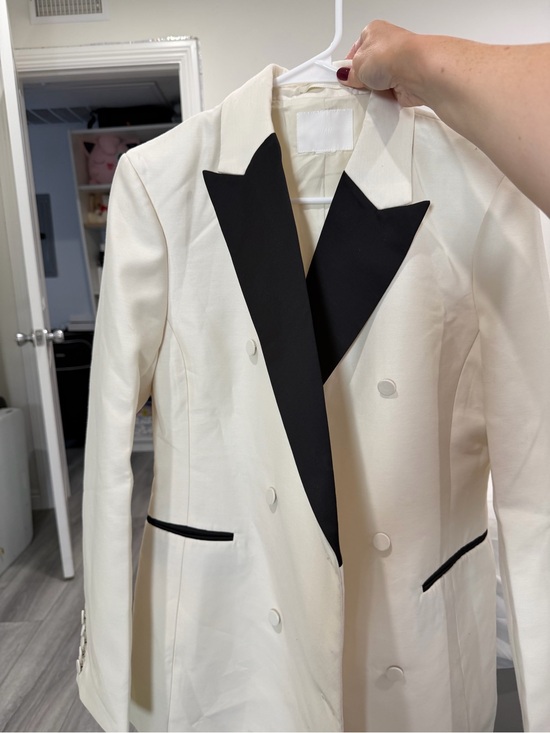 H&M Jackets & Blazers - H&M Cream Blazer with Black Lapel